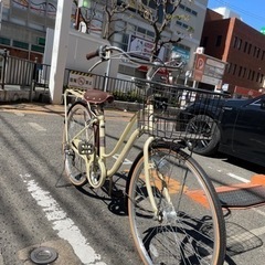 ママチャリ　アイボリー