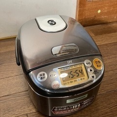 炊飯器　3合炊き