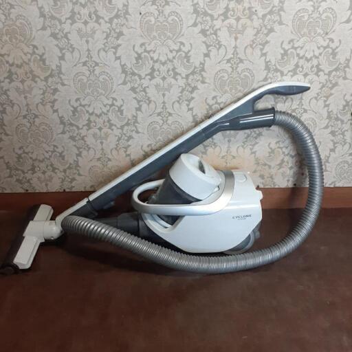 アイリスオーヤマ　サイクロン掃除機　KIC-CTA3-S