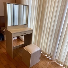 ドレッサー　収納多め