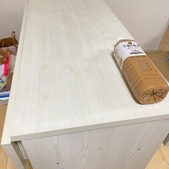 ダイニングテーブルの画像