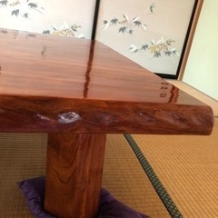 一枚板の座卓。物を見てから購入も可能です。