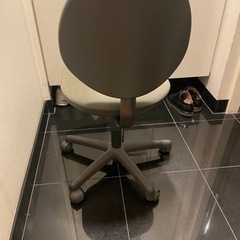 オフィスチェアの画像