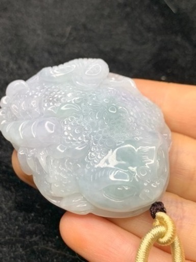 本翡翠ペンダント　春彩　カエル　金運アップ　財運　貴重 天然 ミャンマー産