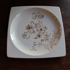 ◆未使用品◆英国王室御用達ブランドWEDGWOOD(ウェッジウッド) PLATO GOLD(プラトン ゴールド) エリシアン -理想郷- スクエアプレート 27cm 大皿DC116の画像