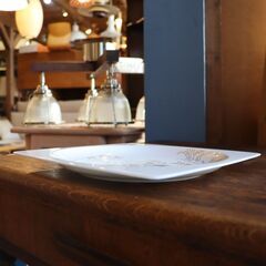 ◆未使用品◆英国王室御用達ブランドWEDGWOOD(ウェッジウッド) PLATO GOLD(プラトン ゴールド) エリシアン -理想郷- スクエアプレート 27cm 大皿DC116の画像