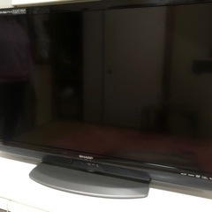 ブルーレイ内蔵型テレビ40型　LC-40R5  「お譲り先決定致...