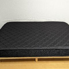 セミダブルベッド、マットレス付きの画像