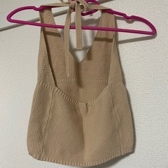 ニットビスチェの画像