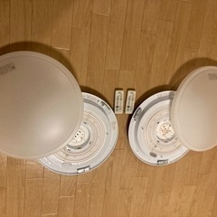 シーリングライト(1個2000円)　8畳　東芝　LED