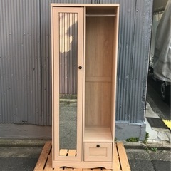 収納付きハンガーラックの画像