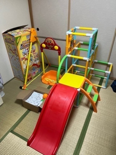 【美品】アンパンマン うちの子天才 カンタン折りたたみブランコパー…