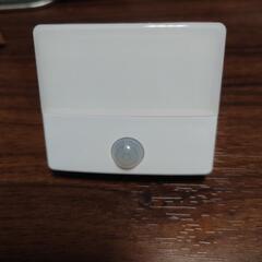 人感センサー付き薄型LEDライト