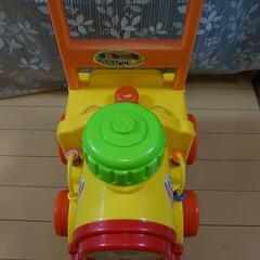 汽車の手押し車の画像