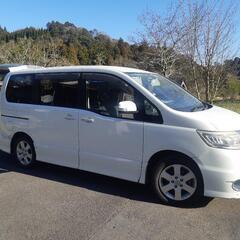 日産セレナの画像
