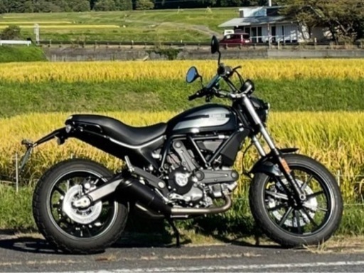 Ducati スクランブラー　sixty2 ブラック　低走行　400cc