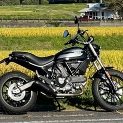Ducati スクランブラー　sixty2 ブラック　低走行　4...