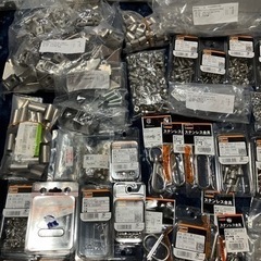 相談中　ナット　ねじ　ワッシャー　ボルト　スペーサー　ばね　砥石　カットチェーン　金具　穴止め　ネジ　ボードロック　コーナーブロック　釘　の画像