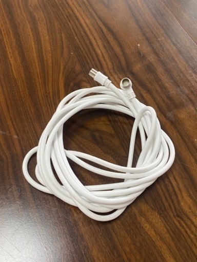 【ほぼ新品】テレビ接続ケーブル 5m テレビ線