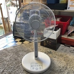 【リサイクルサービス八光】2017年　日立　リビング扇風機　リモ...