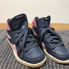 スニーカーの画像