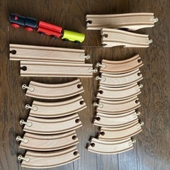 IKEA 木のレール＋電車