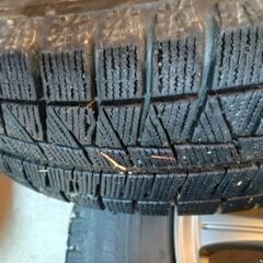 14インチアルミホイール（スタッドレスタイヤ付き）の画像