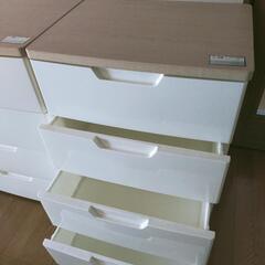 プラスチック製チェスト4段　２個セットの画像