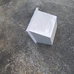 換気扇のフード無料で差し上げてます。