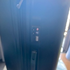 中古　大型スーツケース　ブラックの画像