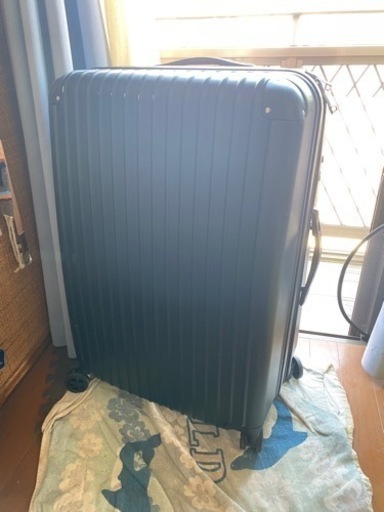 中古　大型スーツケース　ブラック