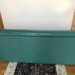２人掛け用革製ソファー（深緑）中古品キズ有りの画像