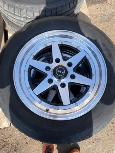 ファブレス ヴァローネ XR-6 215/60R17　タイヤセット　使用期間千キロ未満　新品近品
