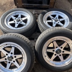 ファブレス ヴァローネ XR-6 215/60R17　タイヤセット　使用期間千キロ未満　新品近品