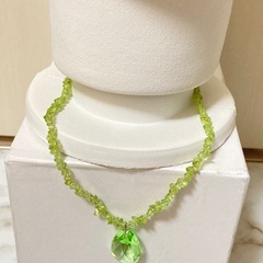 ペンダント  グリーン  ネックレスの画像