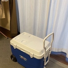 決まりました。クーラーボックス、アウトドアチェアサンシェード付きの画像