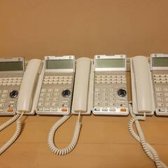 ビジネスフォン×4台＋主装置の画像