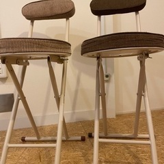 2脚セット折りたたみ椅子の画像