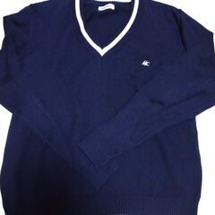 高校指定のセーター差し上げます