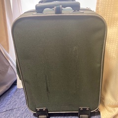 【お譲り先決定】ソフトスーツケース　モスグリーン　機内持込可　American Touristerの画像