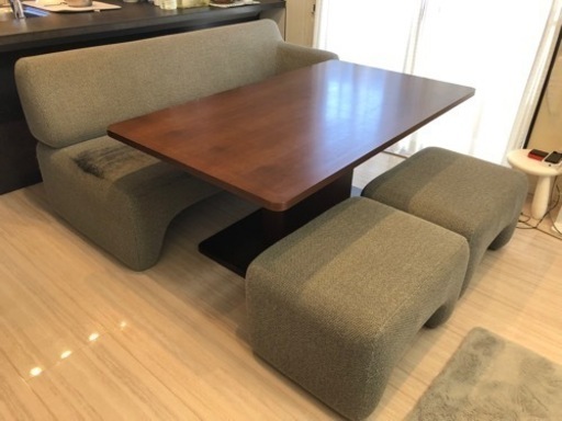 エスティク　ブラムリー　ダイニングソファ　テーブル　オットマン