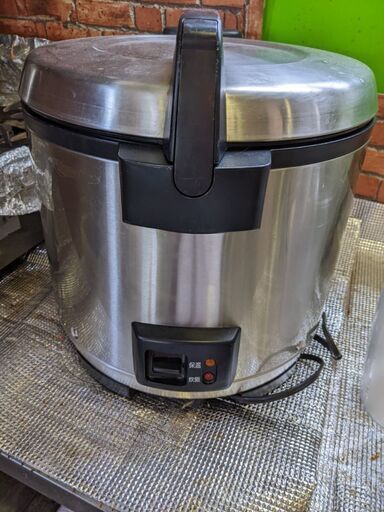業務用２升炊き炊飯器
