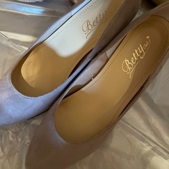 スエードパンプス26cm試着のみの画像