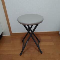 美品です。折り畳みイス　