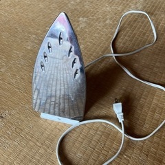 スチームアイロン　2018年製の画像