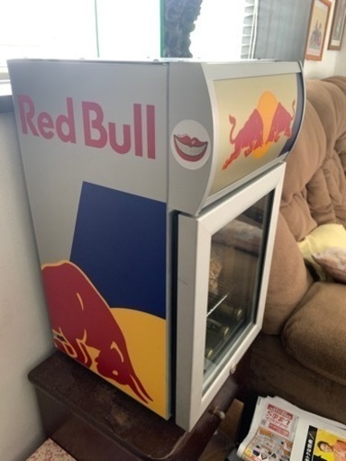 レッドブル冷蔵庫