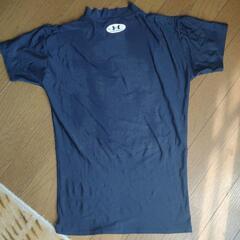 アンダーシャツ　アンダーアーマー　ネイビー　半袖の画像