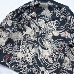 【未使用タグ付】絡繰魂 長袖Tシャツ 双鯉 Mサイズ ダークネイビー メンズ 綿100% 刺繍の画像