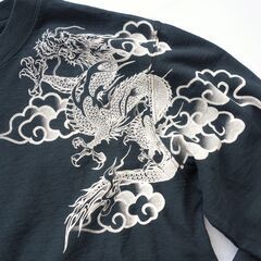 【未使用タグ付】 絡繰魂 長袖Tシャツ 銀龍 刺繍 Mサイズ ダークネイビーの画像