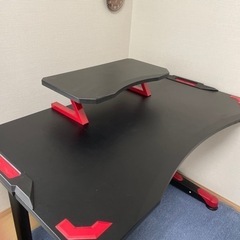 【投稿し直します】ゲーミングデスク